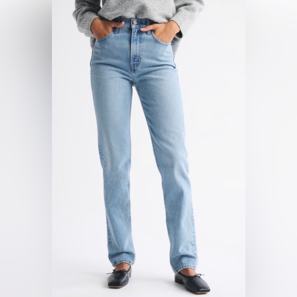 Abercrombie & Fitch 90’s straight ultra high rise jeans 28/6